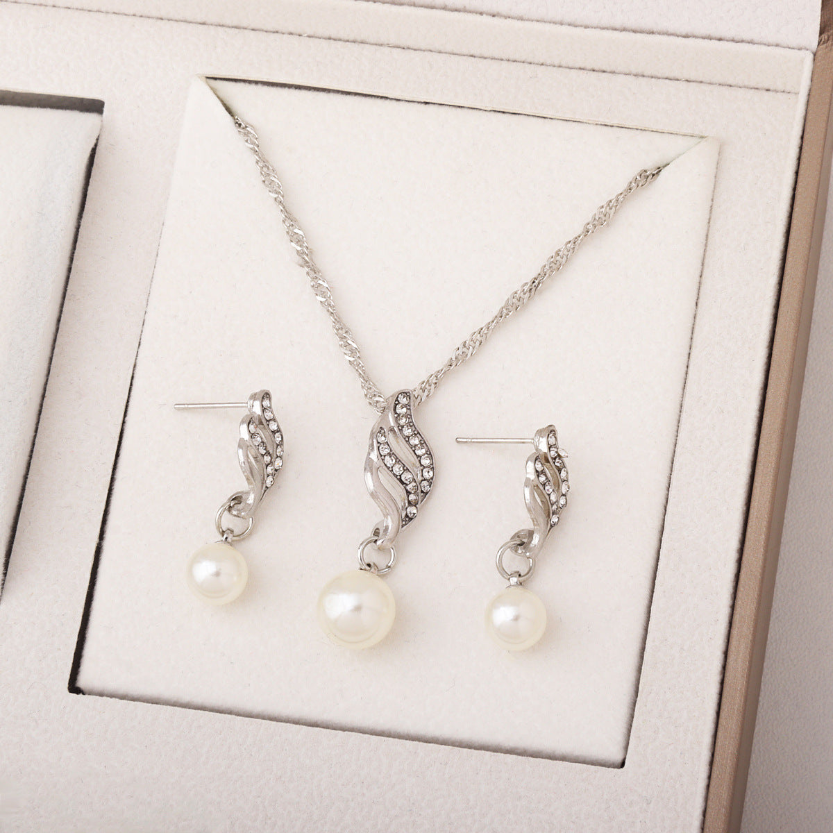 Temperament Simple Spiral Pearl Gold Sier Jewelry Set