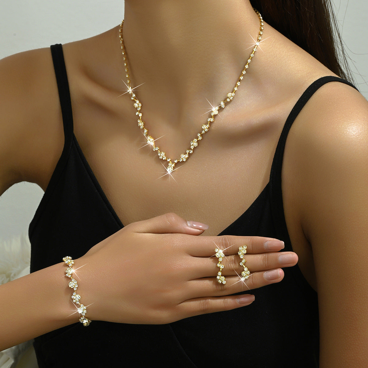 Fashion Claw Chain Three-piece Full Diamond Jewelry Set