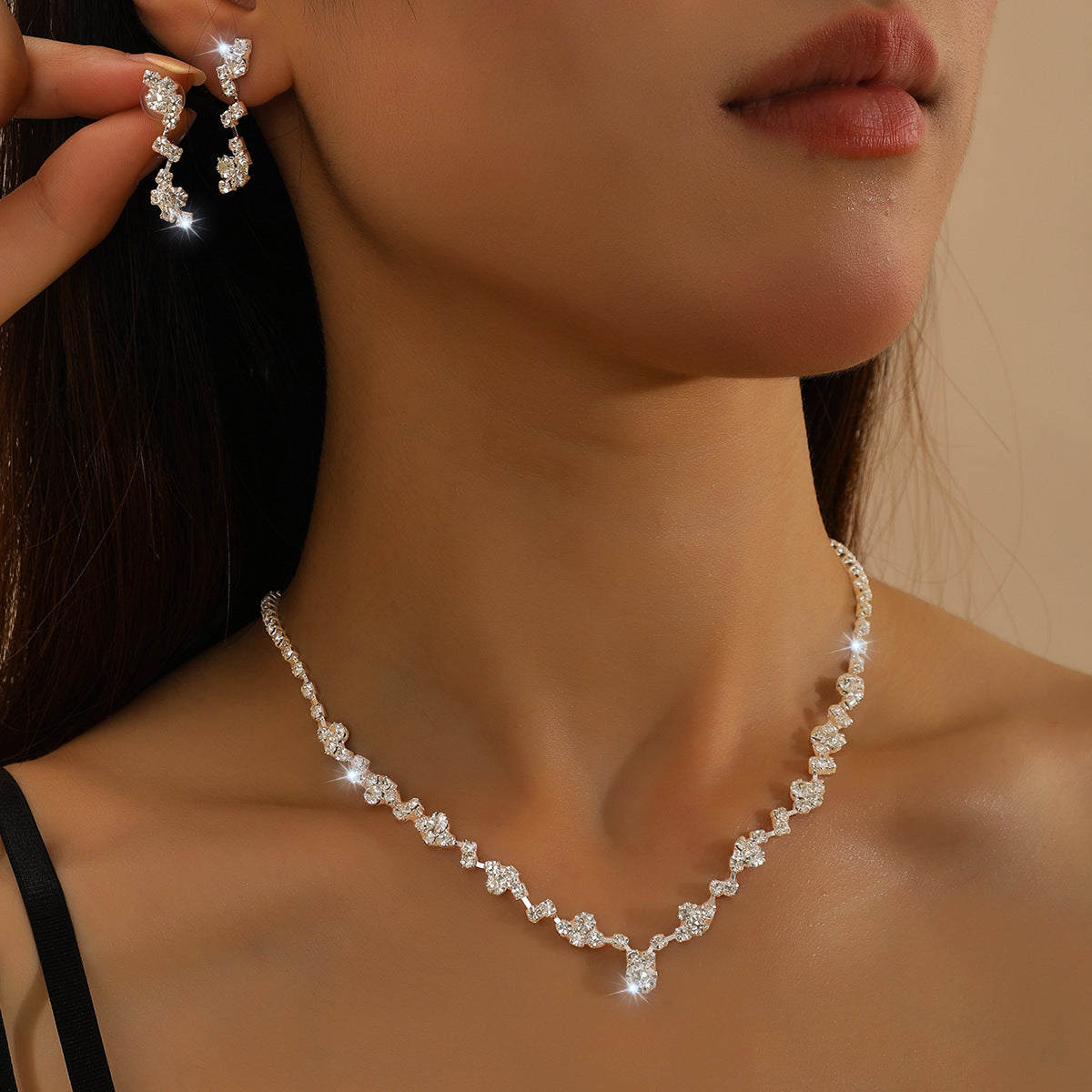 Fashion Claw Chain Three-piece Full Diamond Jewelry Set