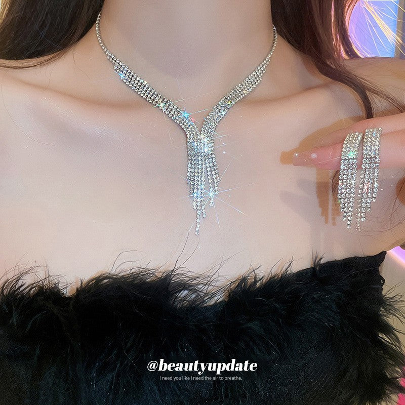 Round Zircon Ear Niche Design Clavicle Chain Graceful Jewelry Set