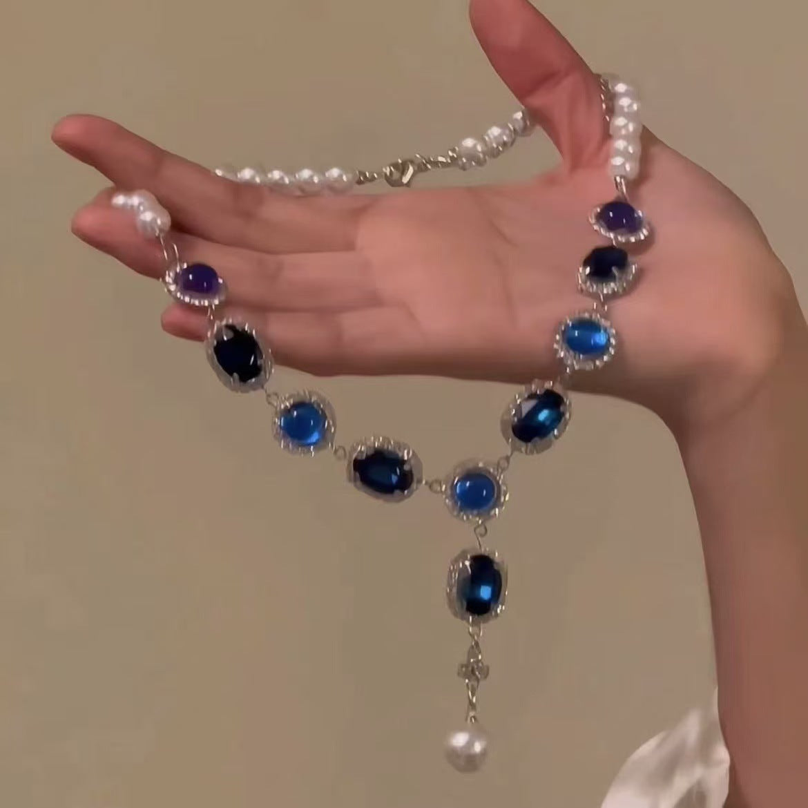 Round Zircon Ear Niche Design Clavicle Chain Graceful Jewelry Set