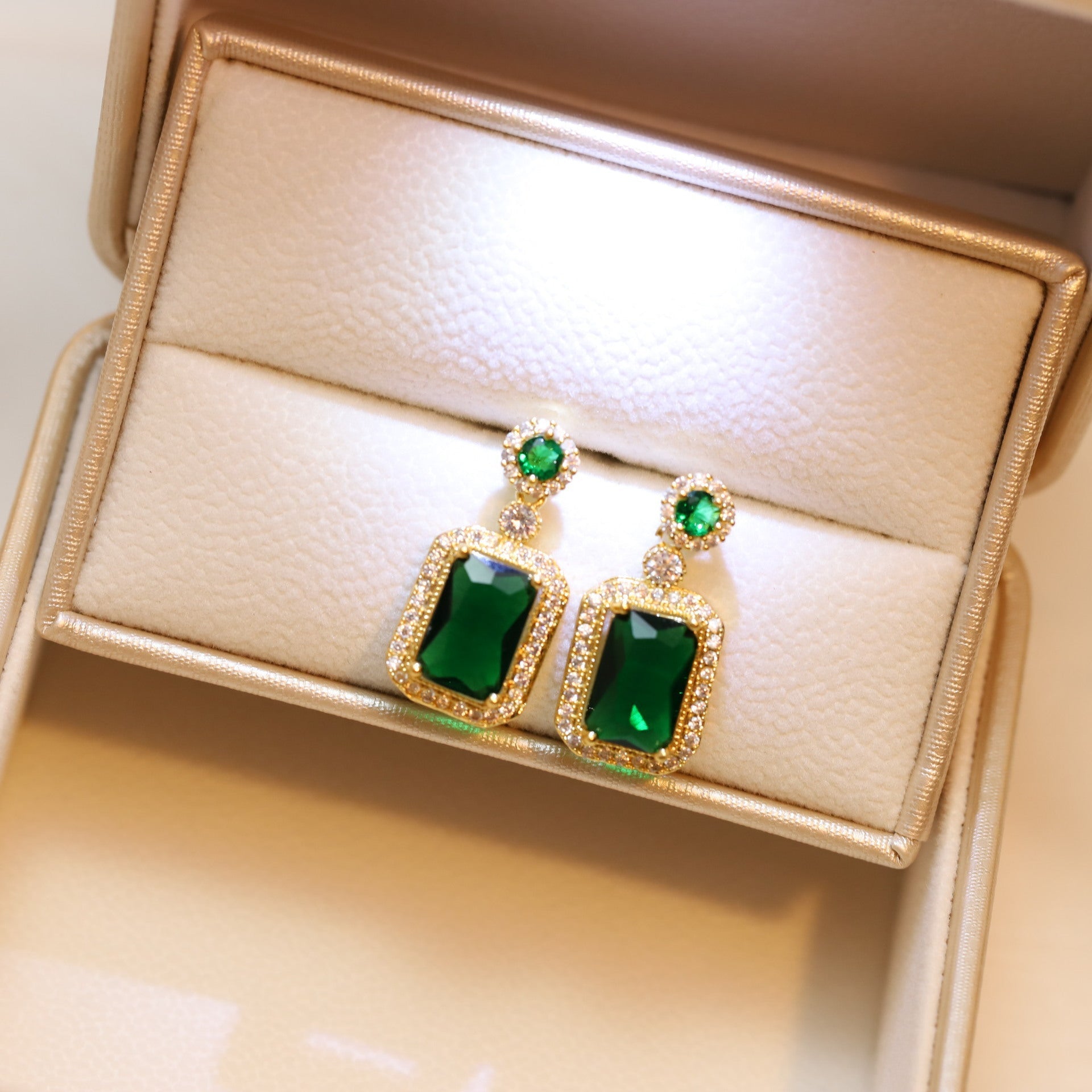 Style Geometric Three-piece Emerald Female Temperament Light Jewelry Set