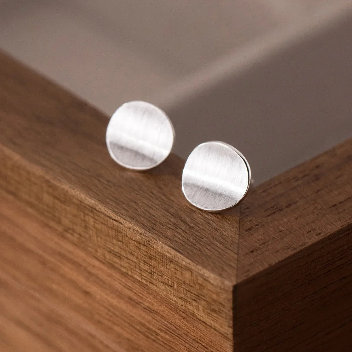 925 Sterling Silver Frosting Round Piercing Stud Earrings For Women Wedding Engagement Jewelry Wholesale Accessories Jewellery