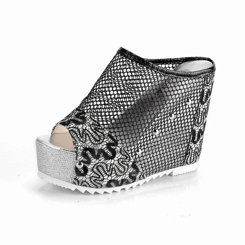 Summer Women Shoes Retro Ethnic High Heels Platform Embroidery slippers Wedge Beach Flip Flops Women Flowers Slides